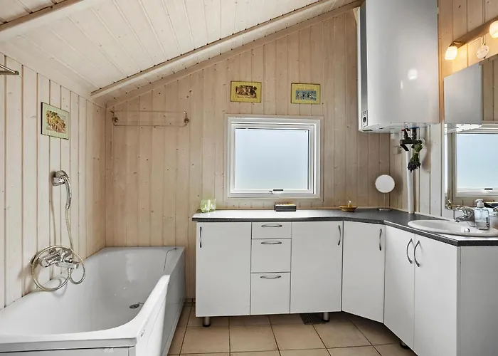펜션 Awesome In Rudkobing With Sauna